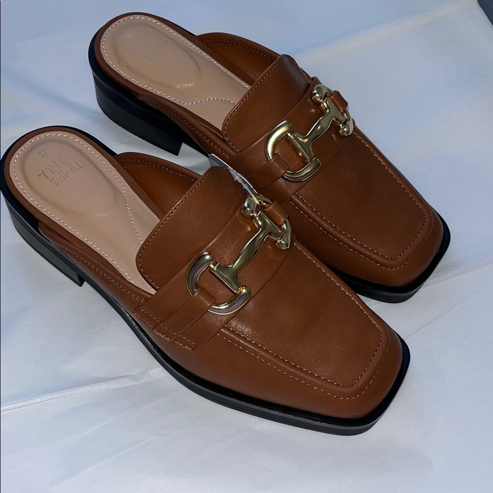 Brown Loafers/Mule slip-on shoes with Gold Buckle Woman’s size 11 - Picture 3 of 6